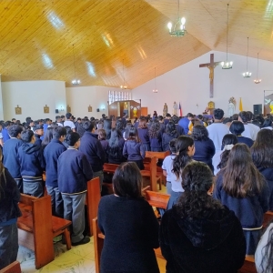 El Colegio Santa María Eufrasia realiza la misa de inicio del año escolar y actividad en conmemoración del 8M
